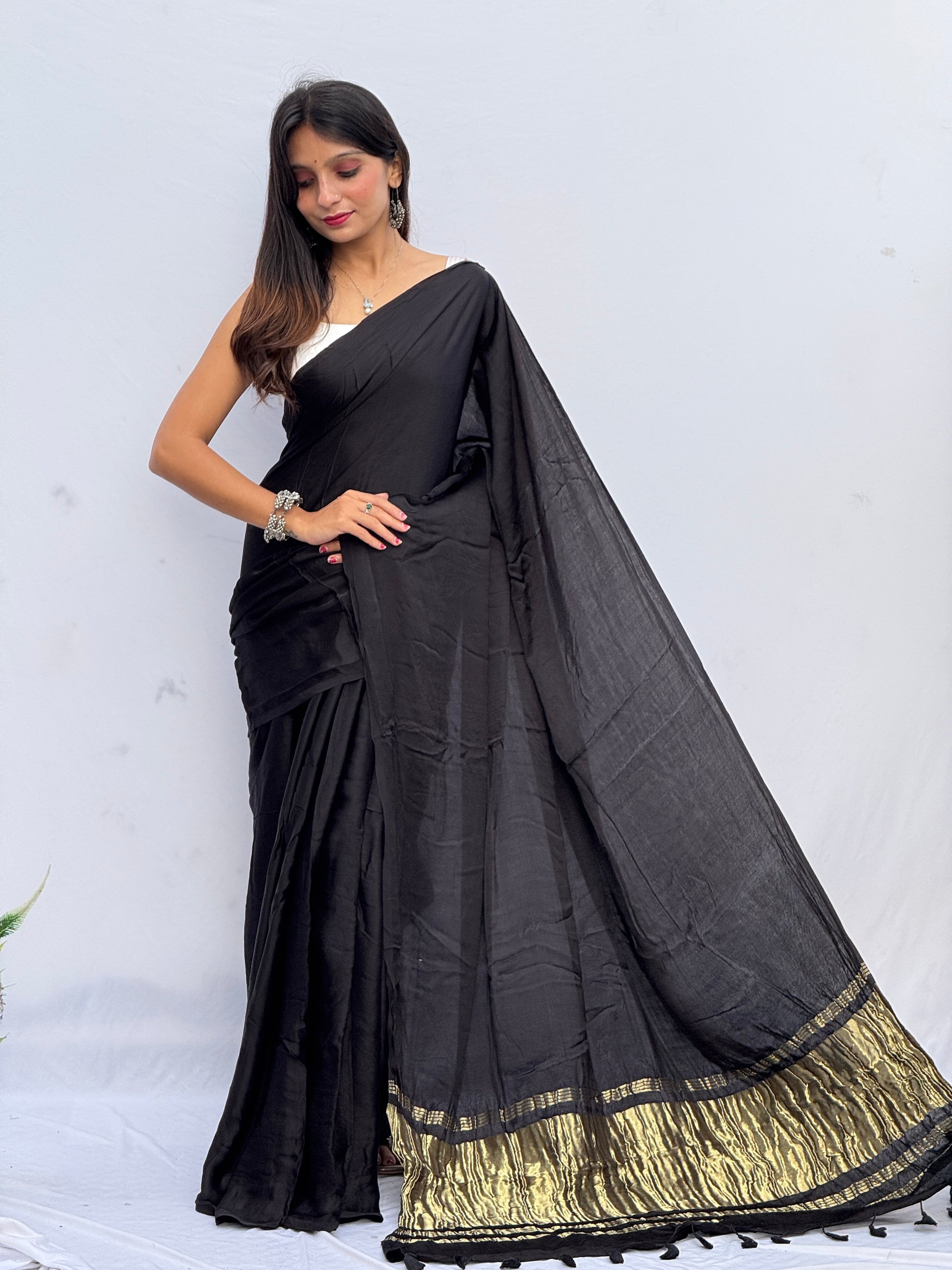 Plain Modal Silk Tissu Pallu Saree - Black