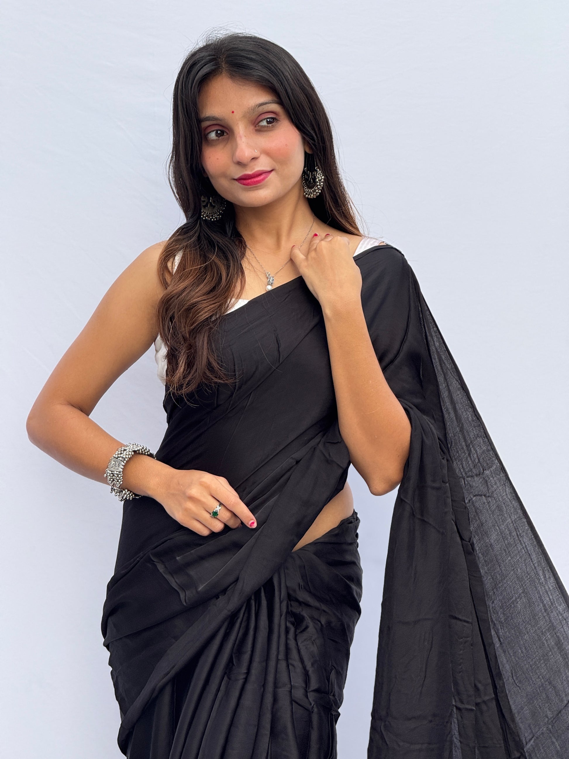 Plain Modal Silk Tissu Pallu Saree - Black