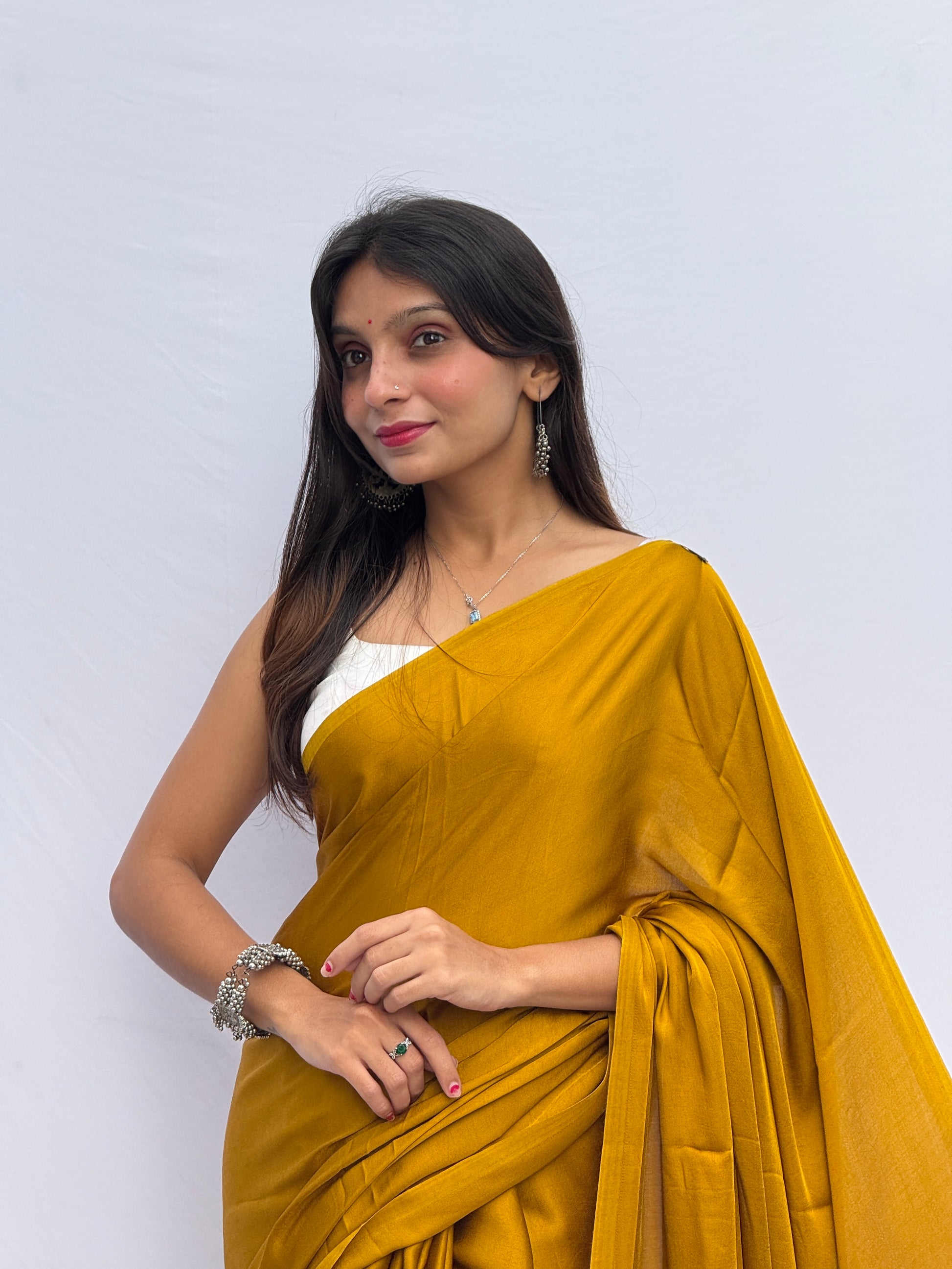Plain Modal Silk Tissu Pallu Saree - Golden